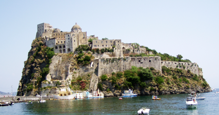 Offerta vacanze ad Ischia: da 1 a 5 notti in ottimo hotel con mezza pensione e SPA a partire da 69 euro per 2 persone!